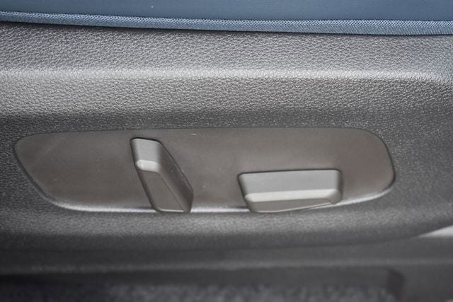 New 2026 Kia Carnival EX FWD image 13