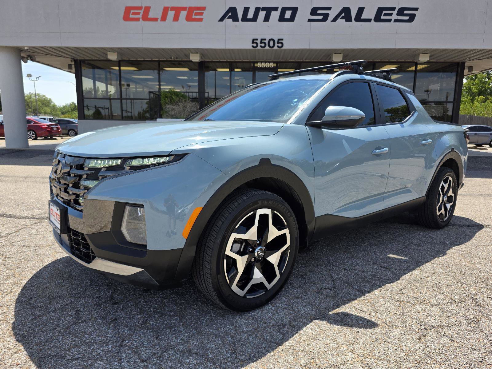Used 2023 Hyundai Santa Cruz Limited image 2