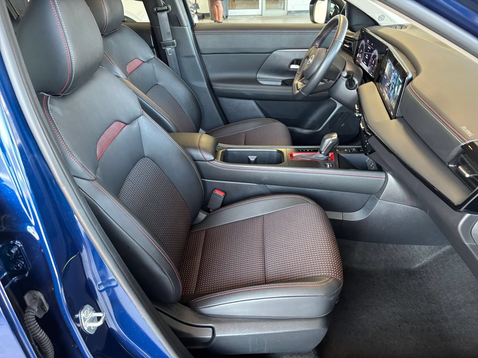 Used 2026 Nissan Kicks SR FWD image 35