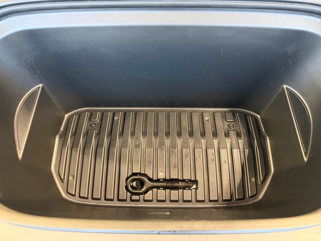 Used 2022 Tesla Model Y Performance image 36