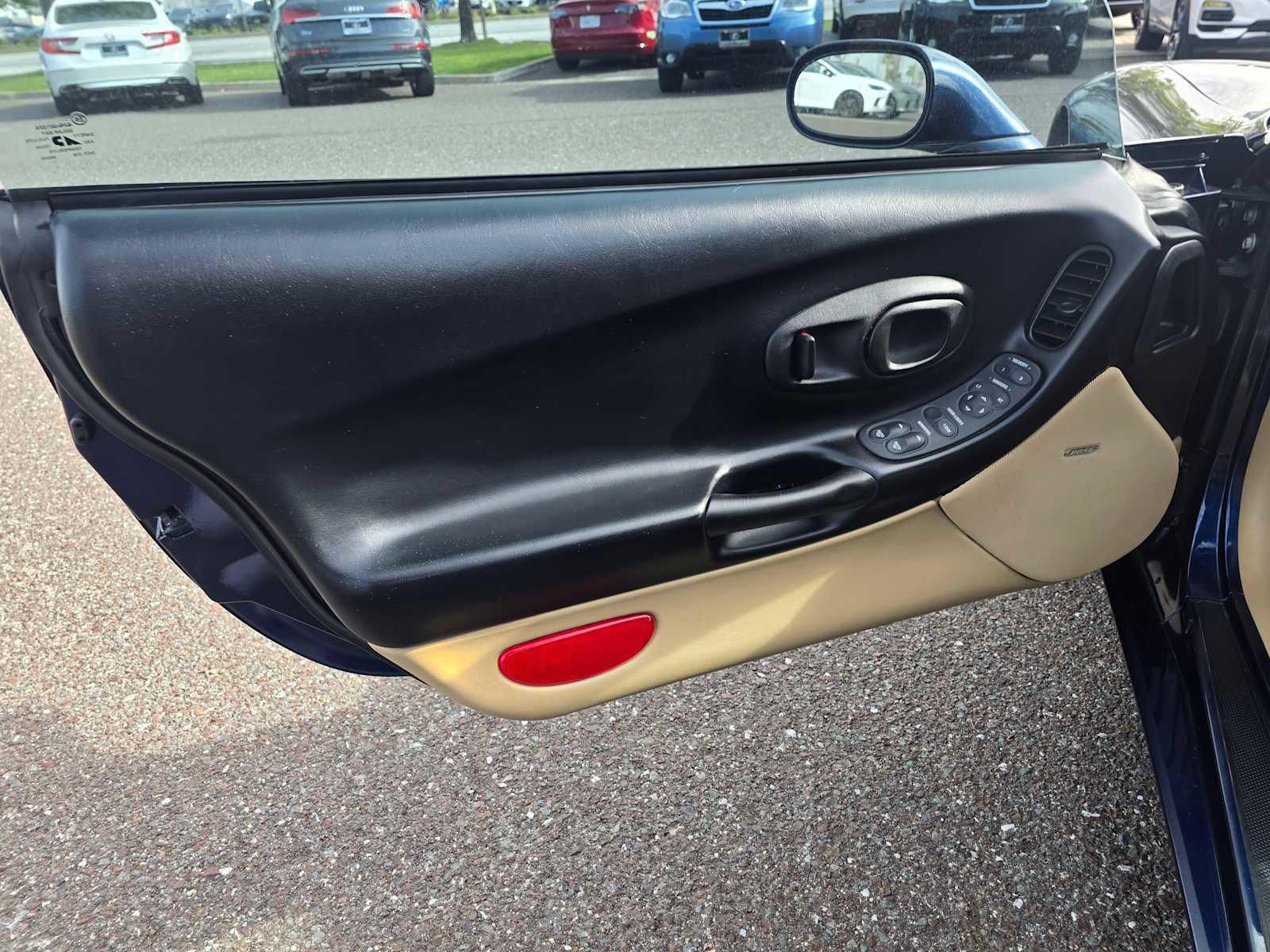 Used 1999 Chevrolet Corvette Coupe w/ Memory Pkg image 16