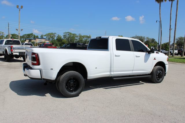 Used 2024 RAM 3500 Big Horn w/ Night Edition AWD/4WD image 12