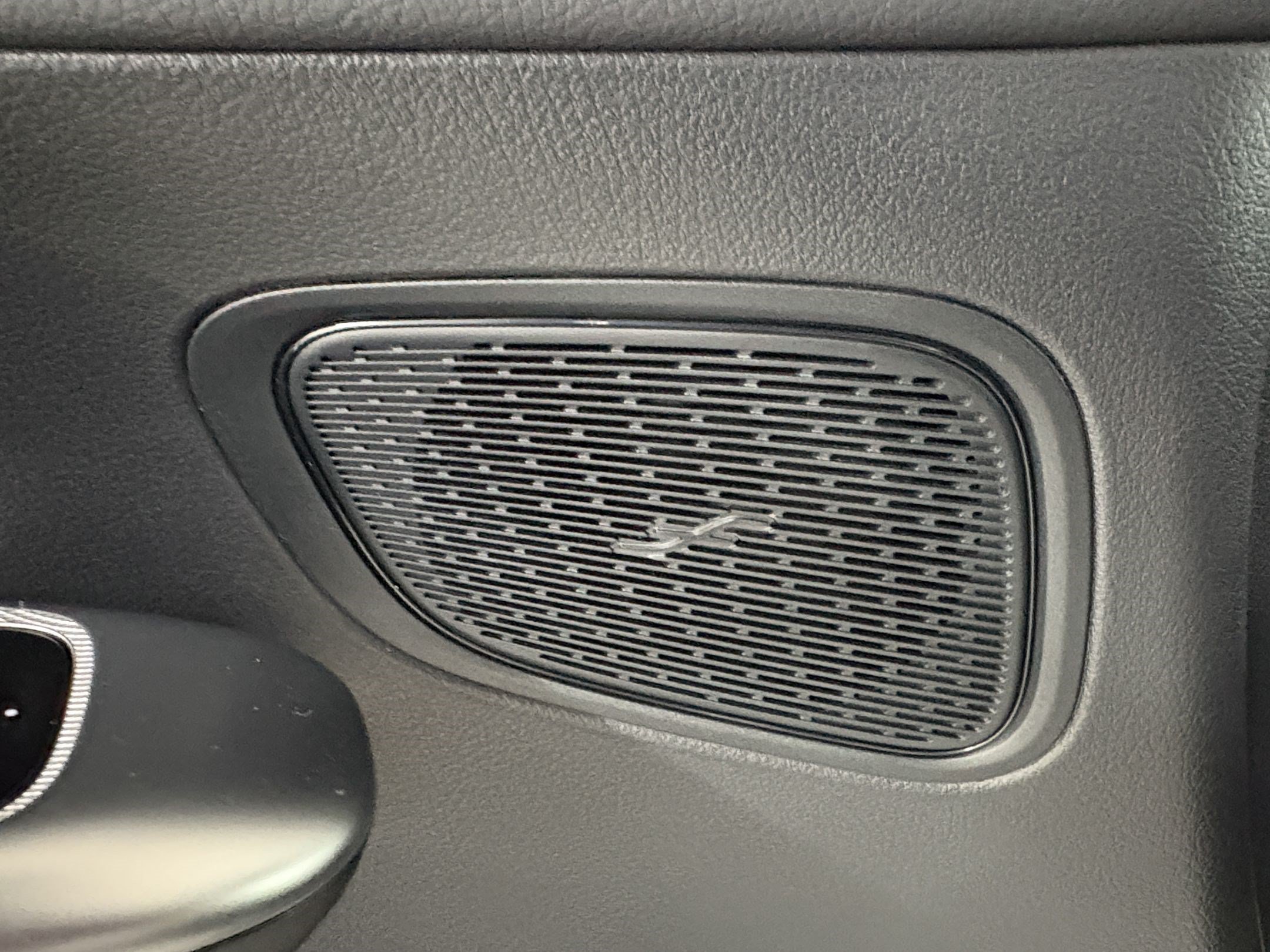 Certified 2025 Mercedes-Benz GLC 350e 4MATIC image 28