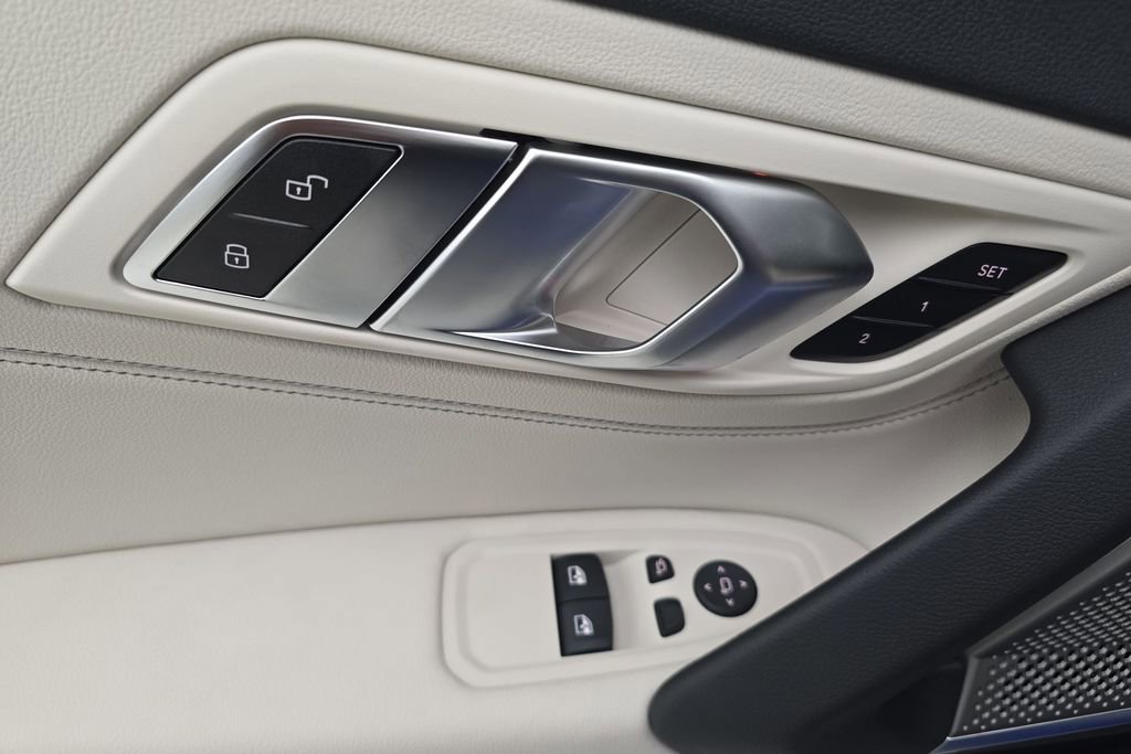 New 2026 BMW Z4 sDrive30i w/ Premium Package image 14