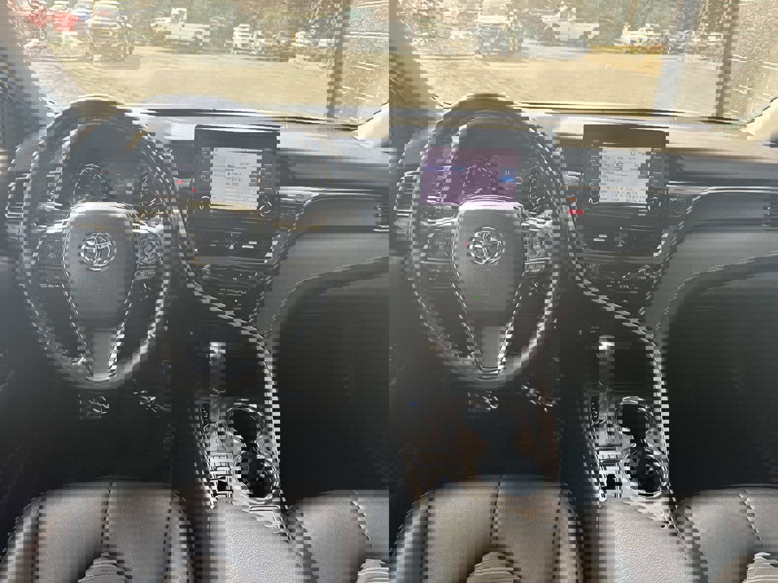 Used 2023 Toyota Camry SE w/ Cold Weather Package image 12