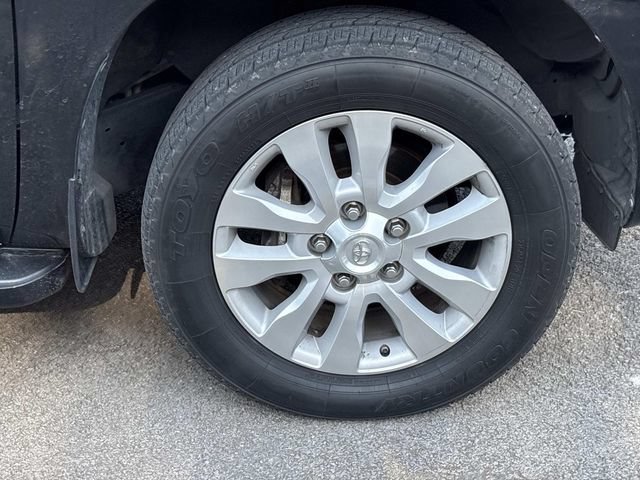 Used 2017 Toyota Sequoia Platinum AWD/4WD image 9