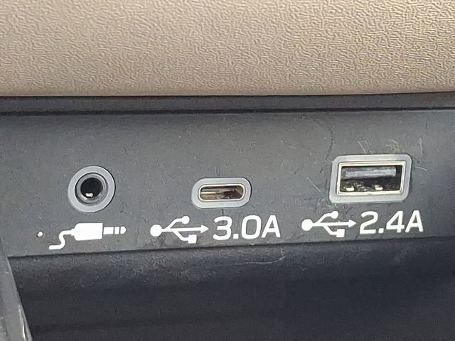 Used 2023 Subaru Outback Premium image 27