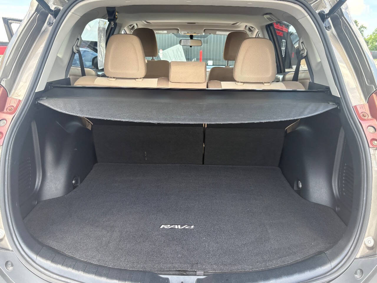 Used 2013 Toyota RAV4 XLE AWD/4WD image 29