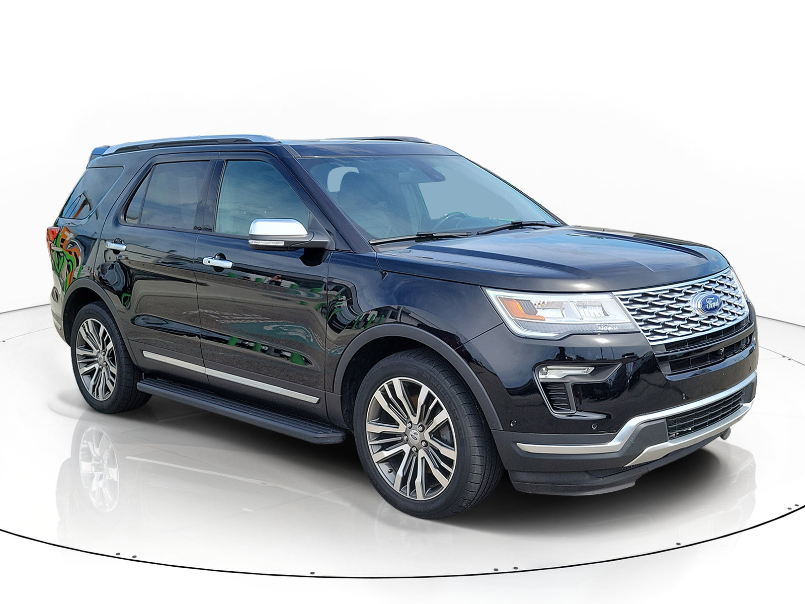 Used 2018 Ford Explorer Platinum AWD/4WD image 2