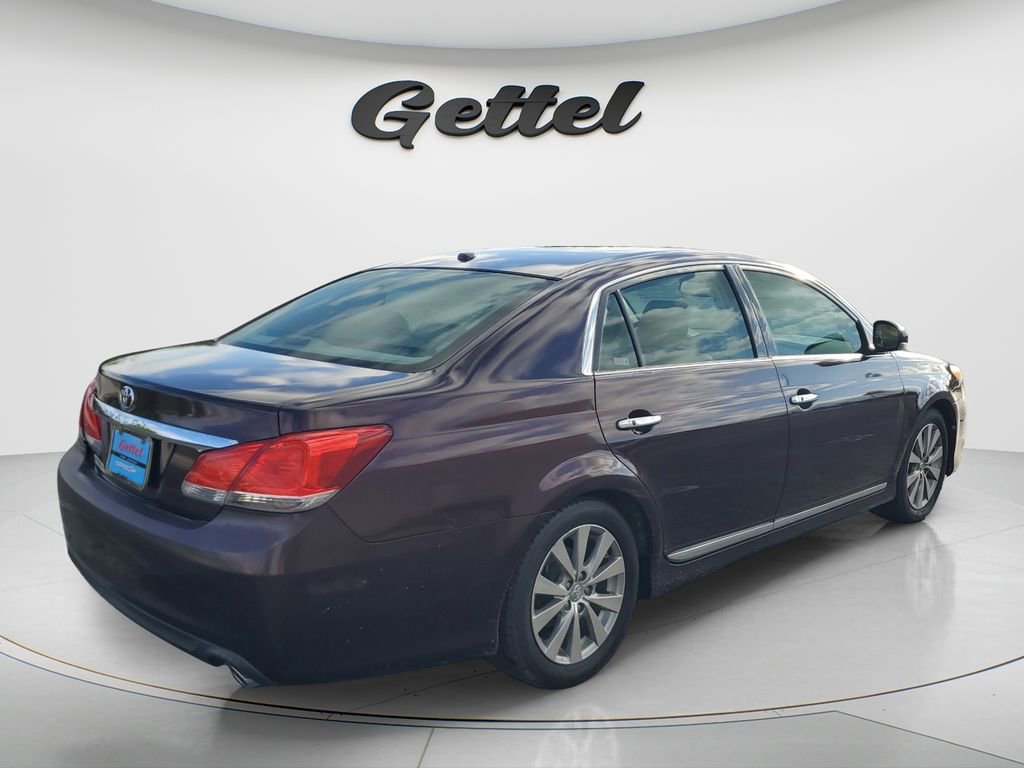Used 2011 Toyota Avalon Limited FWD image 4