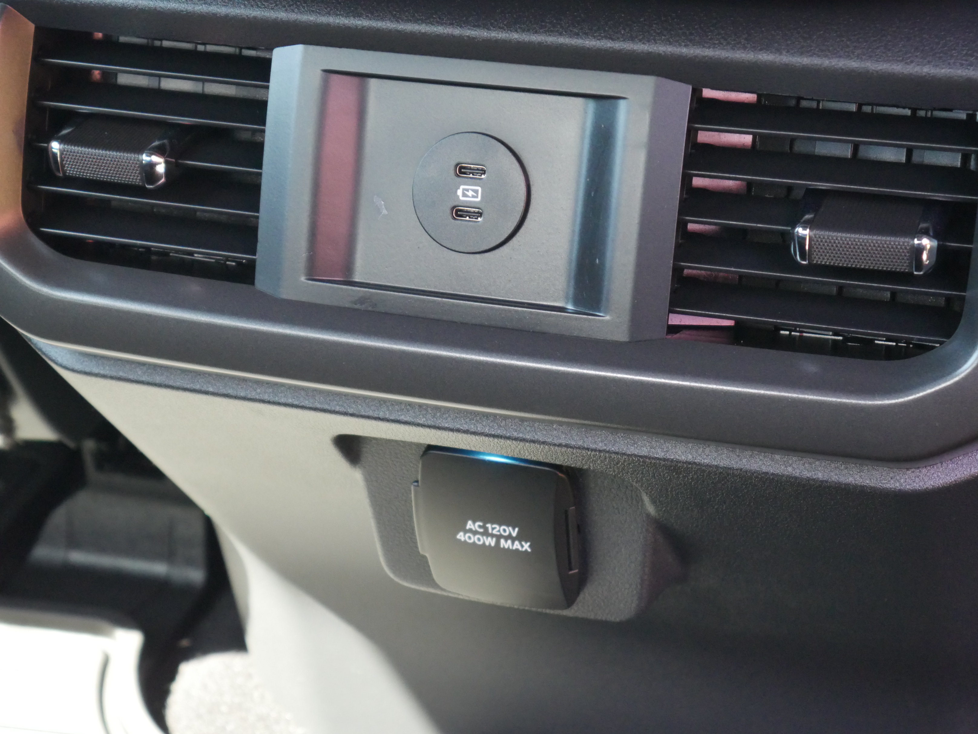 Certified 2025 Ford F150 Lariat AWD/4WD image 34