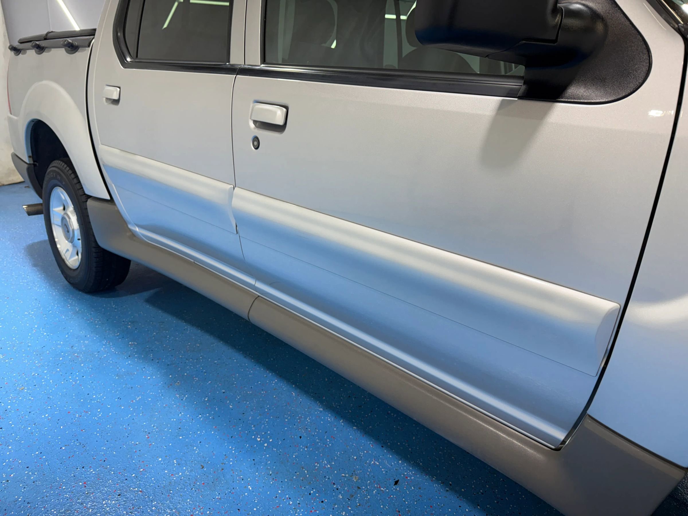 Used 2003 Ford Explorer Sport Trac XLT image 15