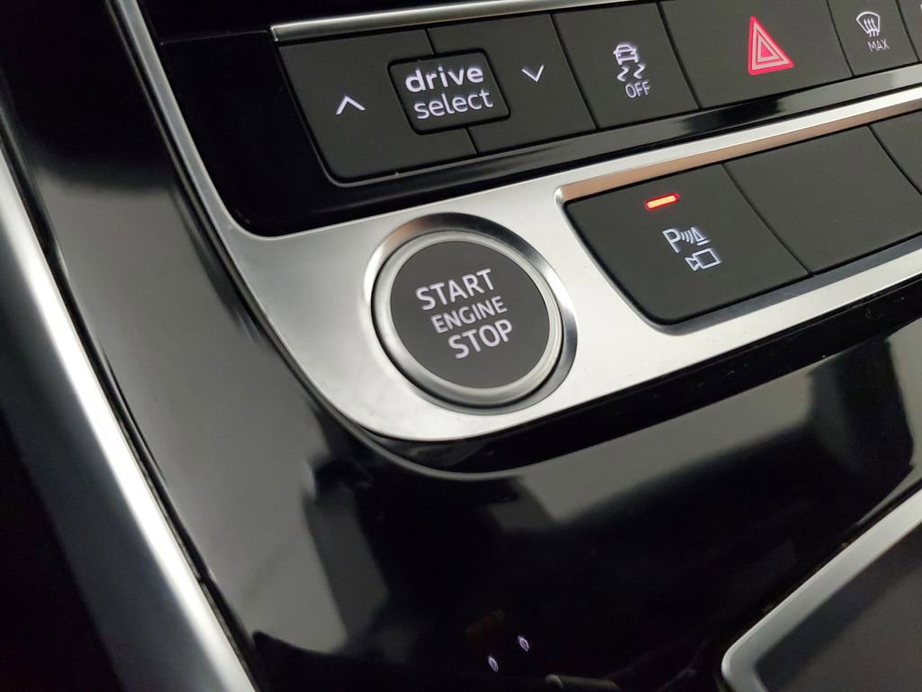 Used 2021 Audi Q7 3.0T Premium AWD/4WD image 30
