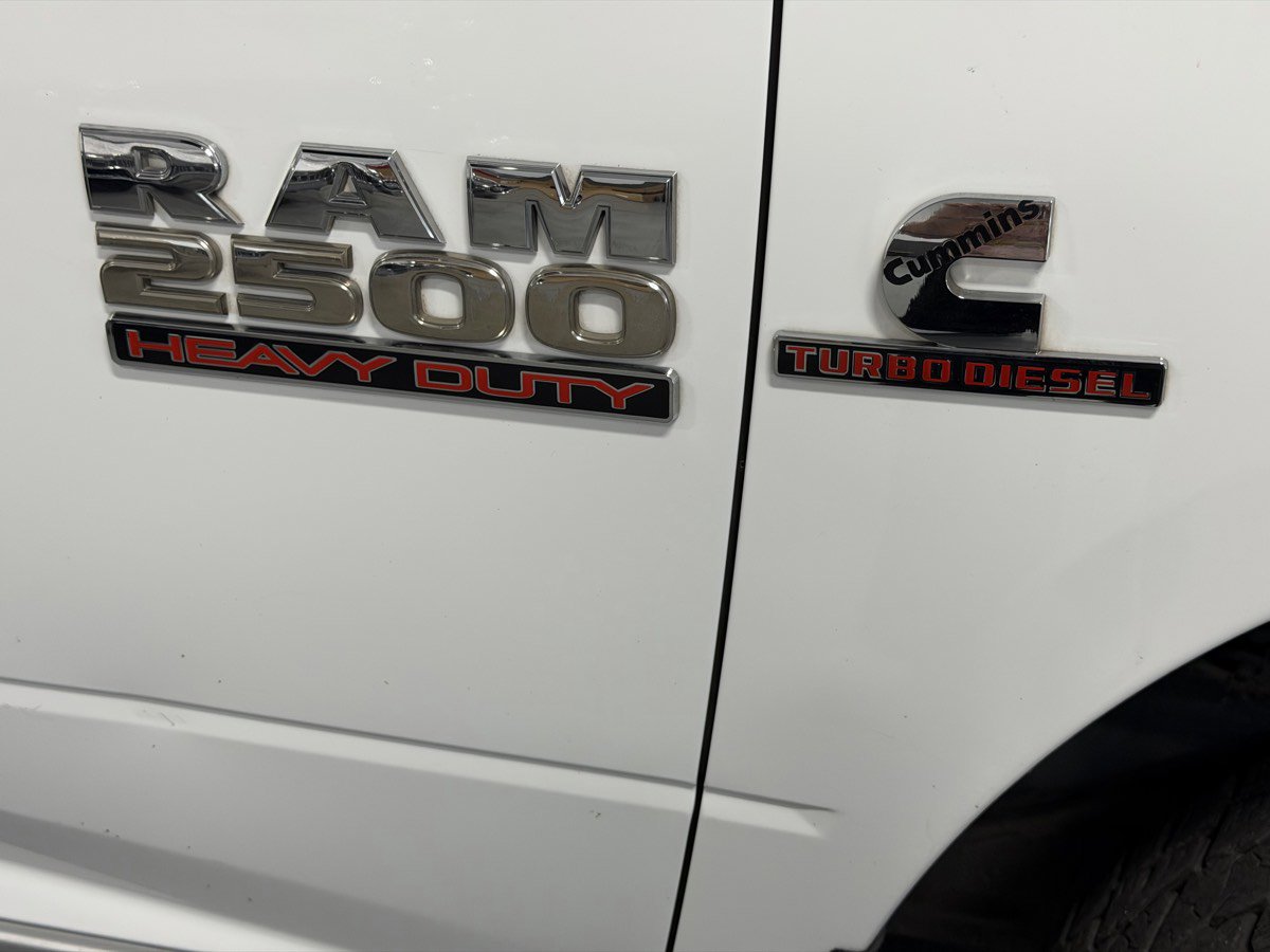 Used 2018 RAM 2500 Tradesman w/ Chrome Appearance Group AWD/4WD image 3