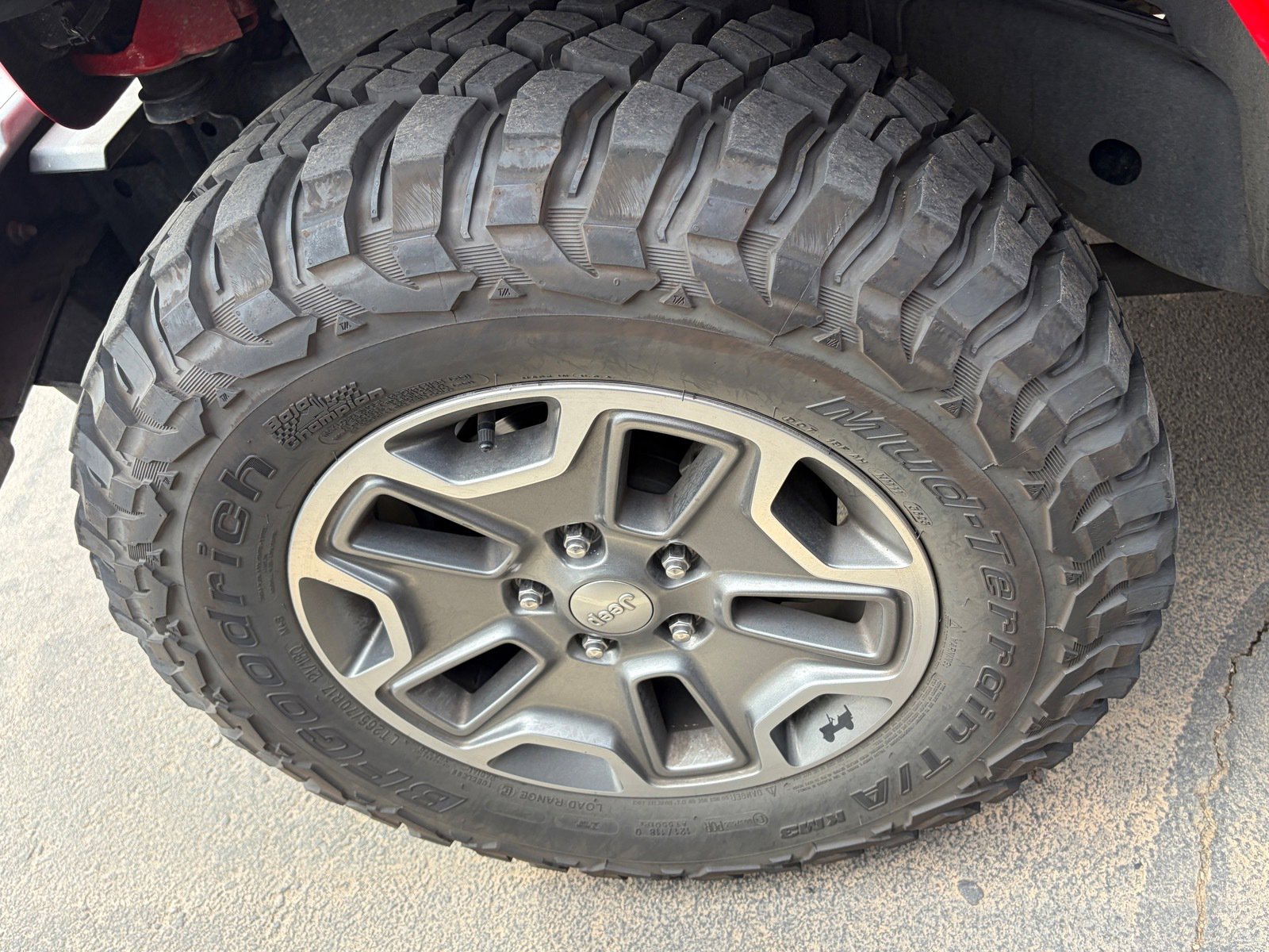 Used 2016 Jeep Wrangler Unlimited Rubicon w/ Connectivity Group image 6