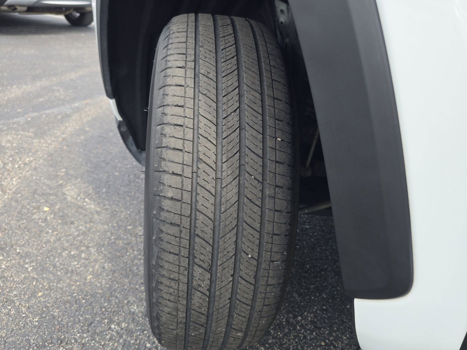 Used 2021 Toyota RAV4 LE AWD/4WD image 26