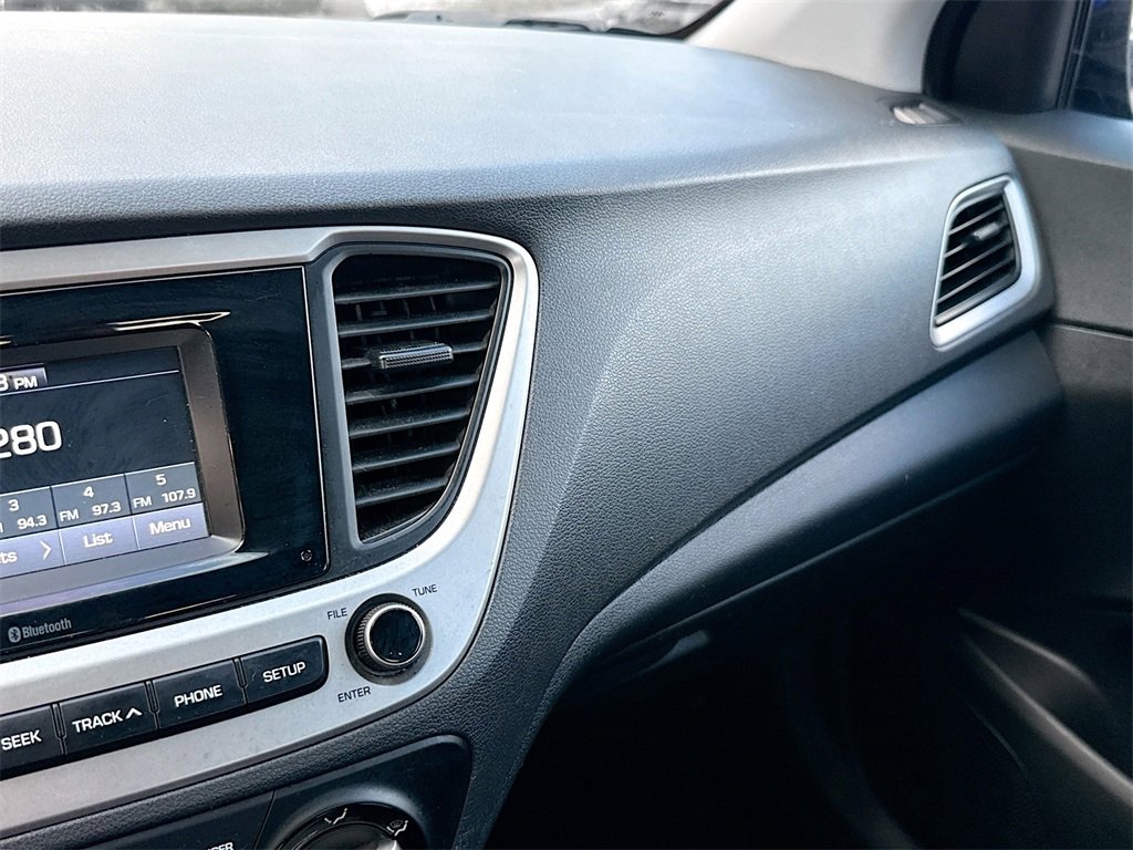 Used 2020 Hyundai Accent SE image 22