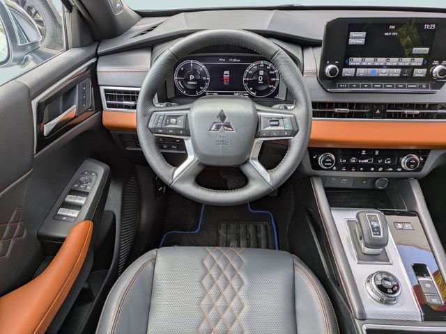 New 2025 Mitsubishi Outlander SEL AWD/4WD image 17