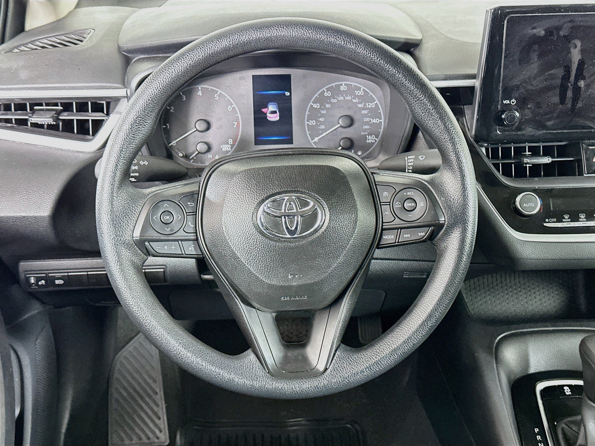 Used 2025 Toyota Corolla LE FWD image 18