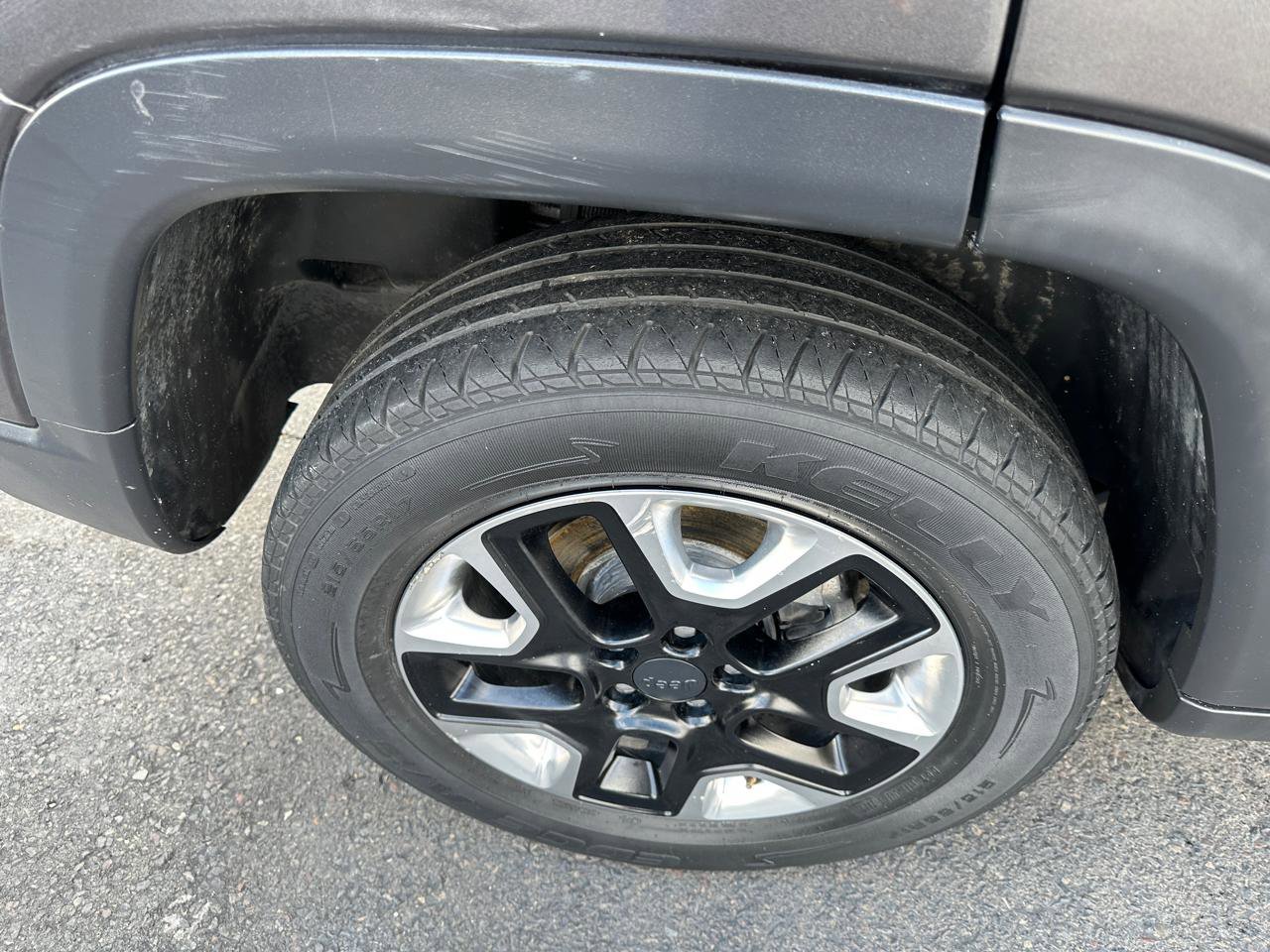 Used 2018 Jeep Compass Trailhawk AWD/4WD image 27