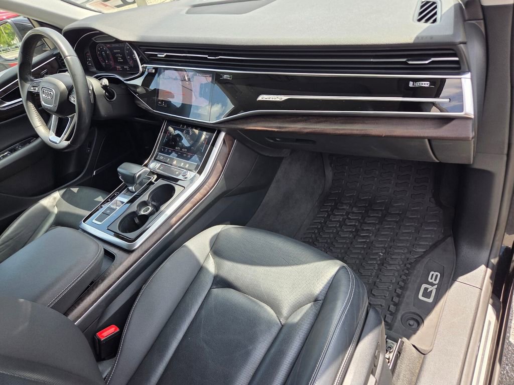 Used 2019 Audi Q8 Premium Plus w/ Premium Plus AWD/4WD image 18