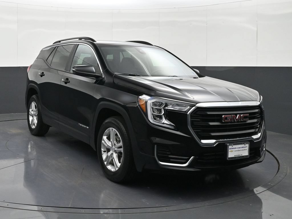 Certified 2023 GMC Terrain SLE w/ Driver Convenience Package AWD/4WD image 7