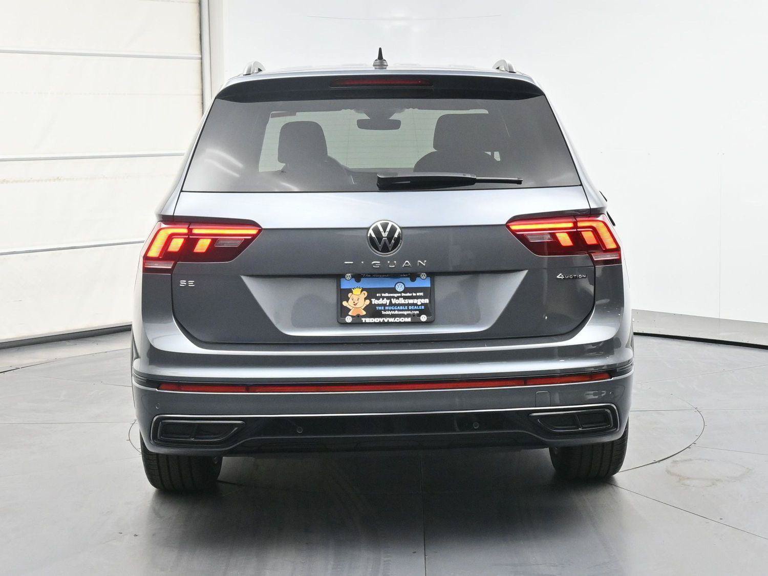 Certified 2024 Volkswagen Tiguan SE R-Line AWD/4WD image 22