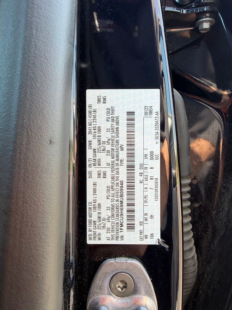 Used 2021 Ford Escape SEL w/ Technology Package image 17