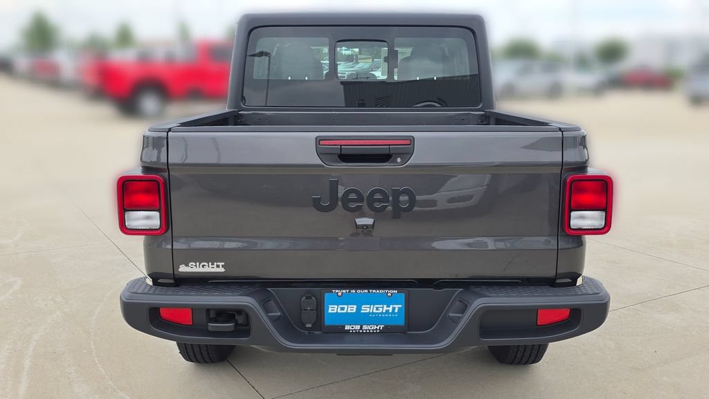New 2026 Jeep Gladiator Sport AWD/4WD image 4