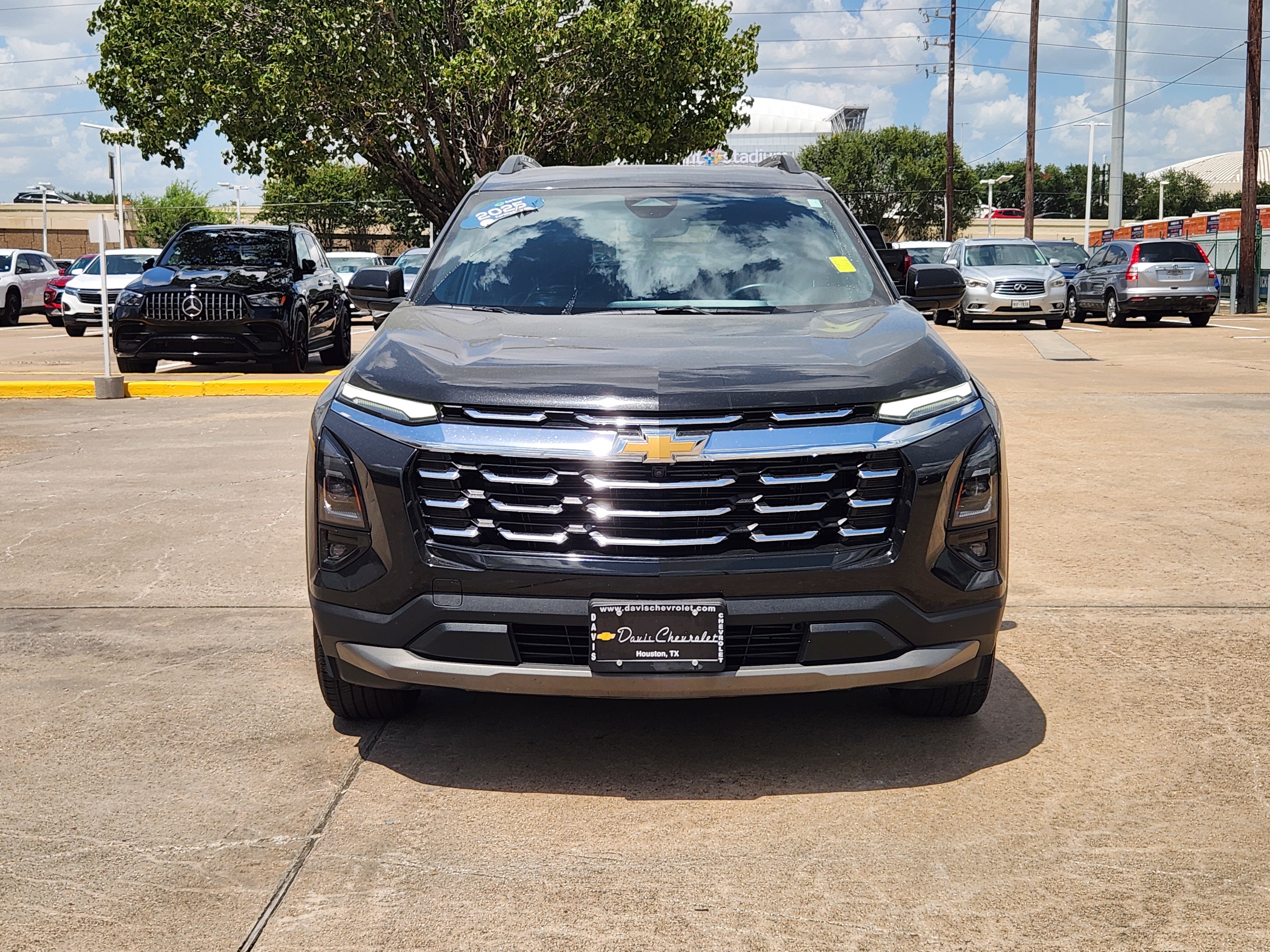 Used 2025 Chevrolet Equinox LT w/ Convenience Package II FWD image 3