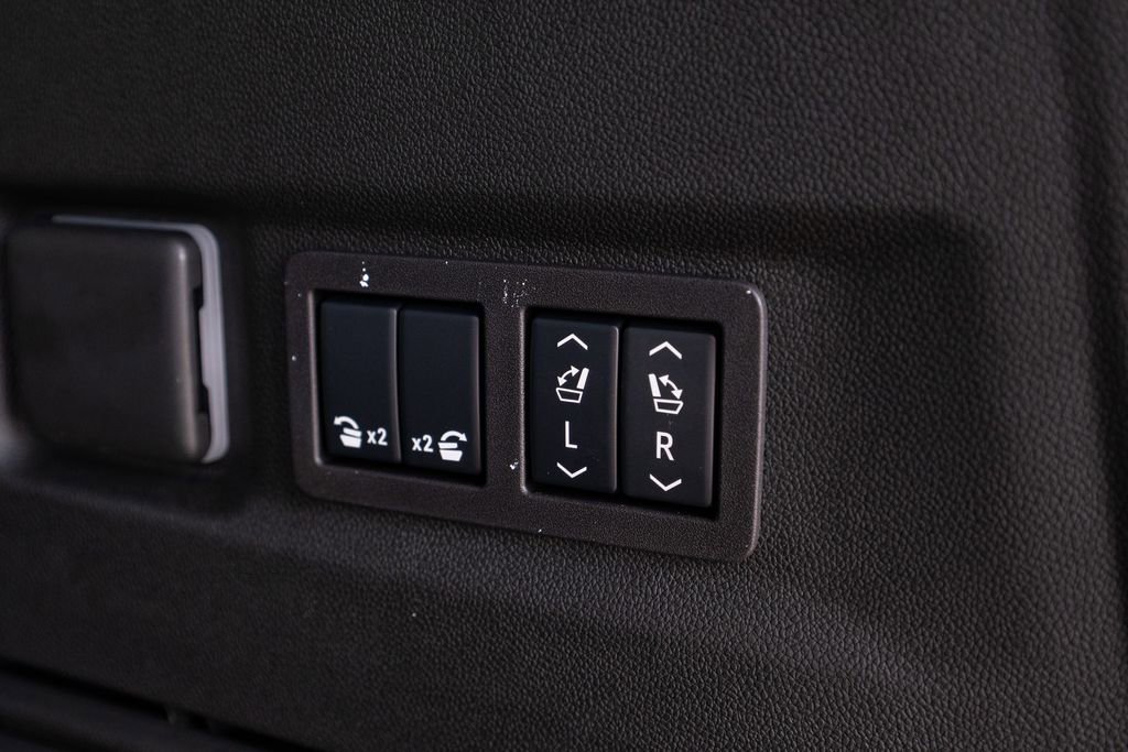 New 2025 Chevrolet Suburban Premier w/ Sun And Tow Package image 46