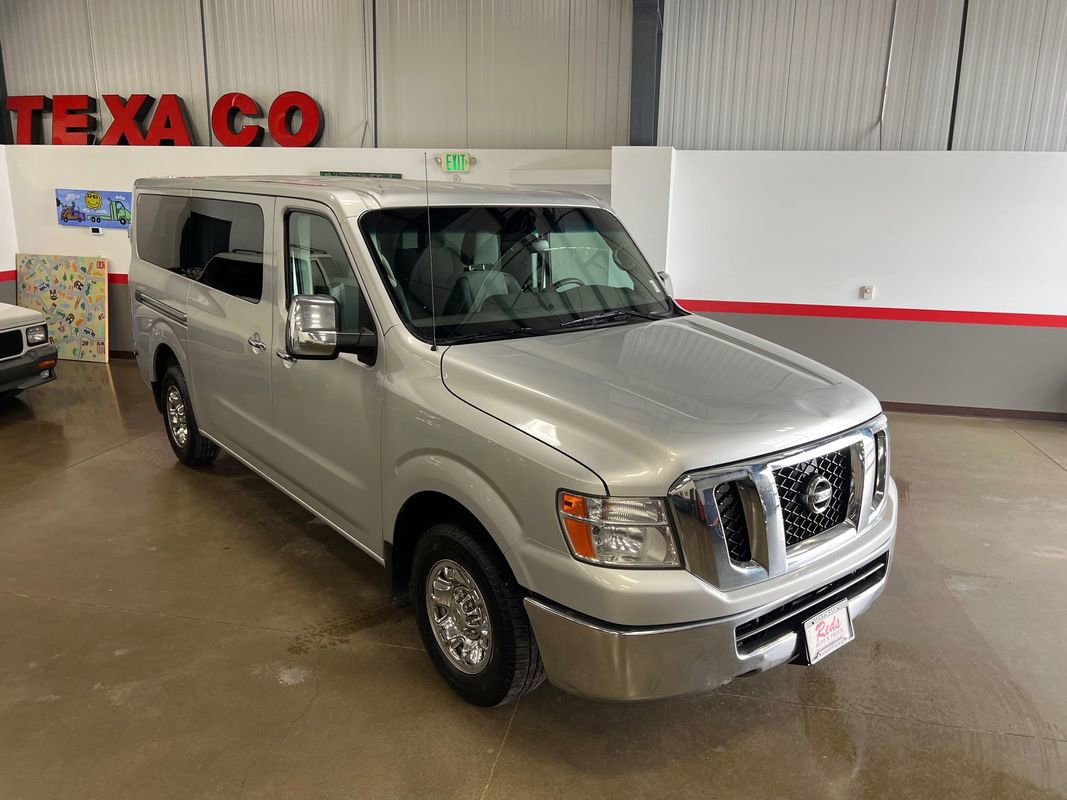 Used 2017 Nissan NV 3500 SV image 46