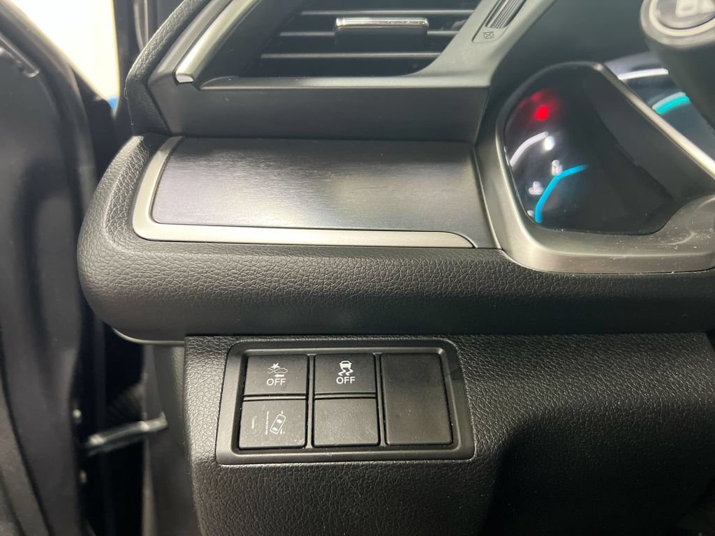 Used 2018 Honda Civic Touring image 19