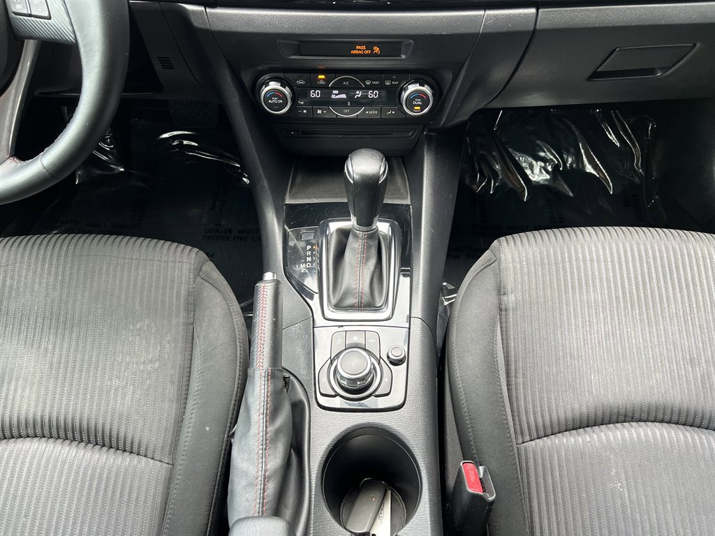 Used 2015 MAZDA MAZDA3 i Touring w/ Technology Package image 25