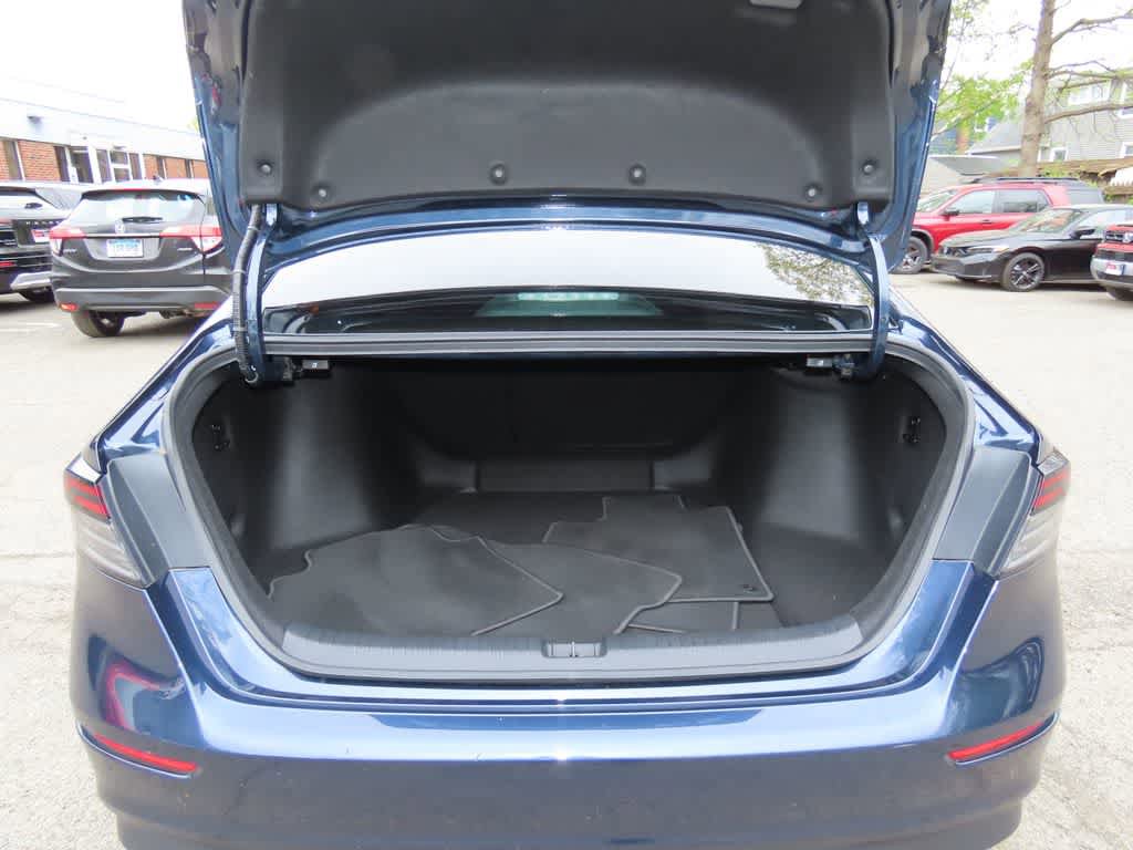 Used 2025 Honda Accord SE image 9