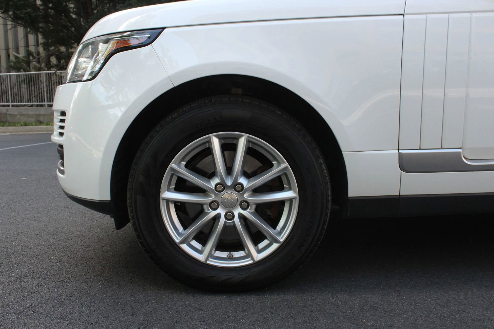 Used 2014 Land Rover Range Rover AWD/4WD image 11