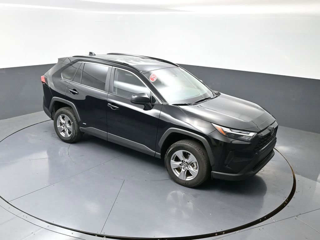 Used 2025 Toyota RAV4 LE image 41