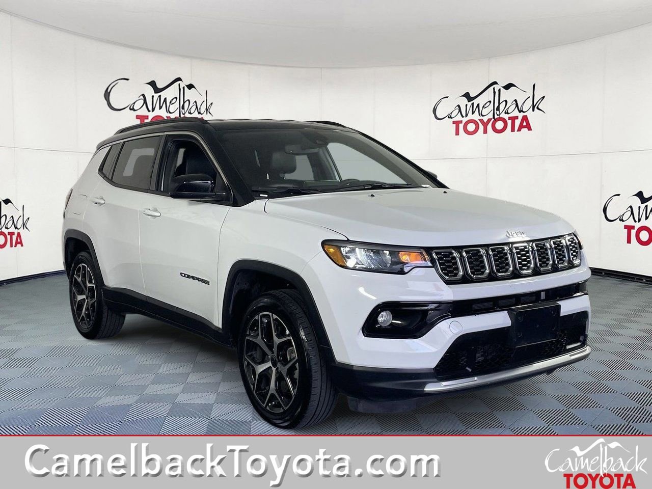 Used 2025 Jeep Compass Limited image 1