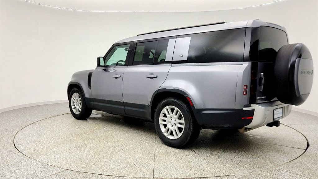 Used 2023 Land Rover Defender 130 S image 7