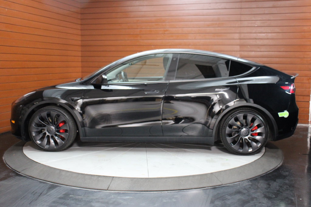 Used 2023 Tesla Model Y Performance AWD/4WD image 29