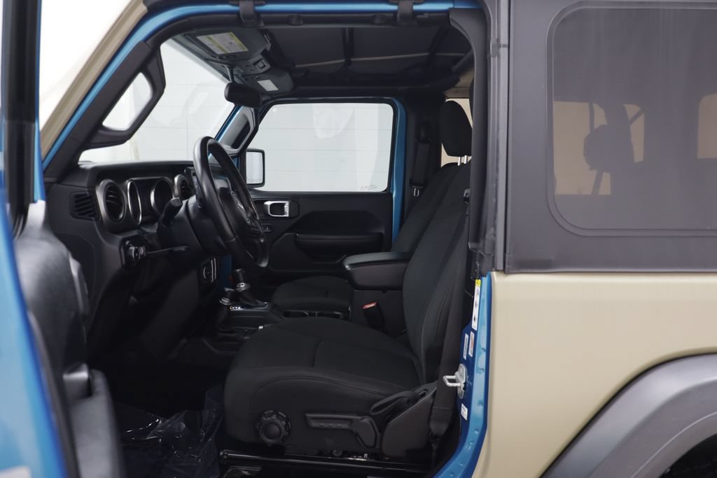Used 2019 Jeep Wrangler Sport AWD/4WD image 5