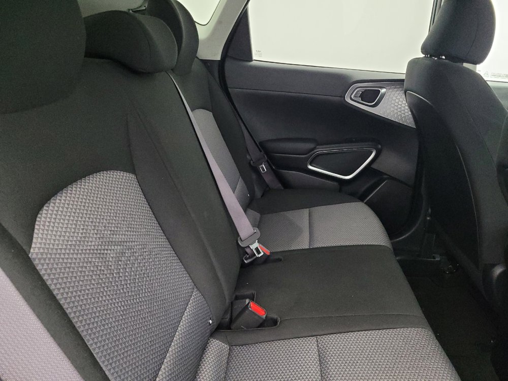 Used 2023 Kia Soul LX w/ LX Technology Package image 19