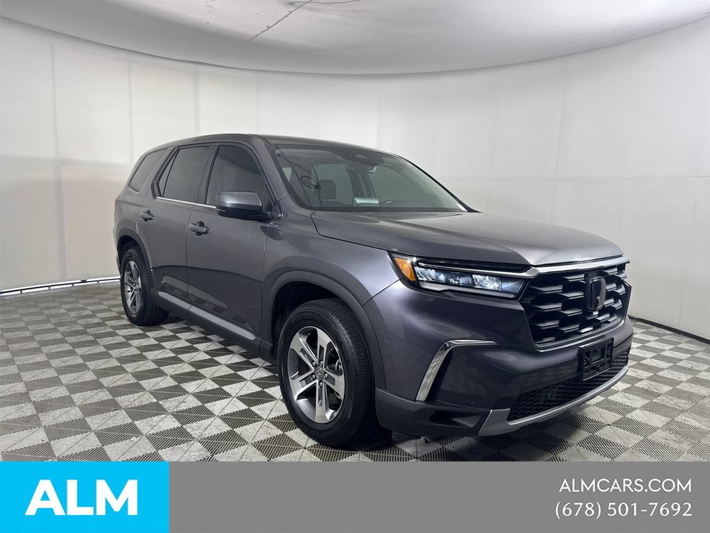 Used 2025 Honda Pilot EX-L image 3