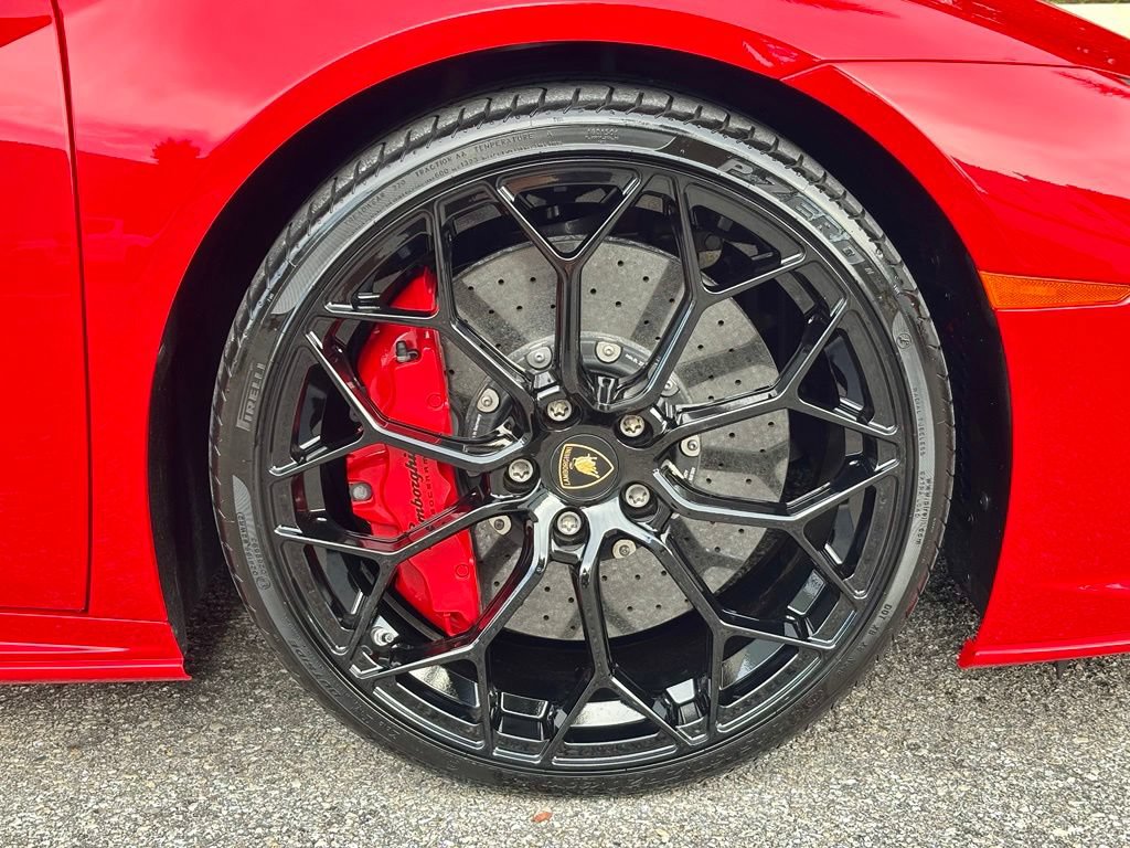 Used 2020 Lamborghini Huracan EVO AWD/4WD image 18