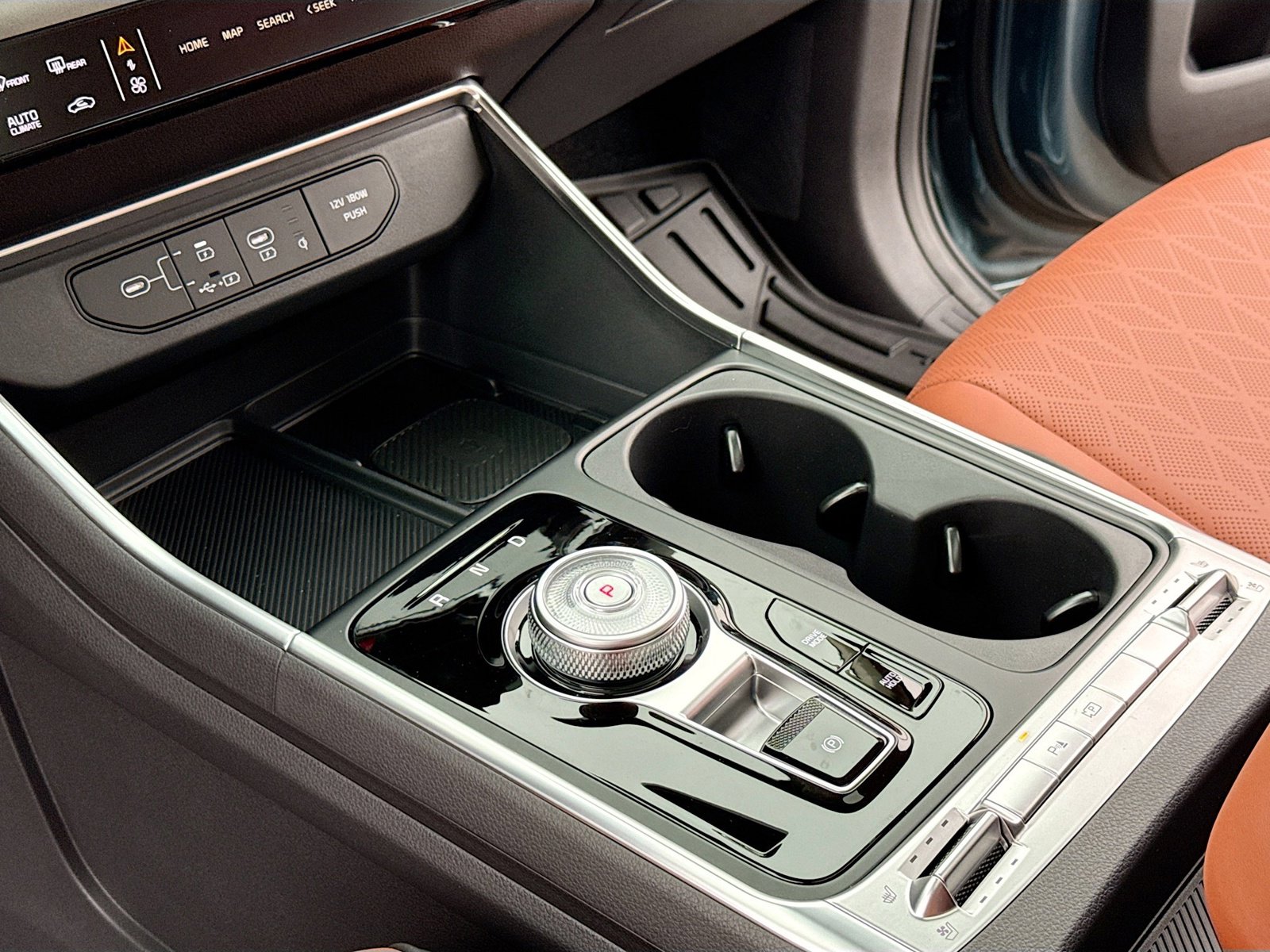 New 2026 Kia Carnival SX w/ SX Dark Edition Package image 11