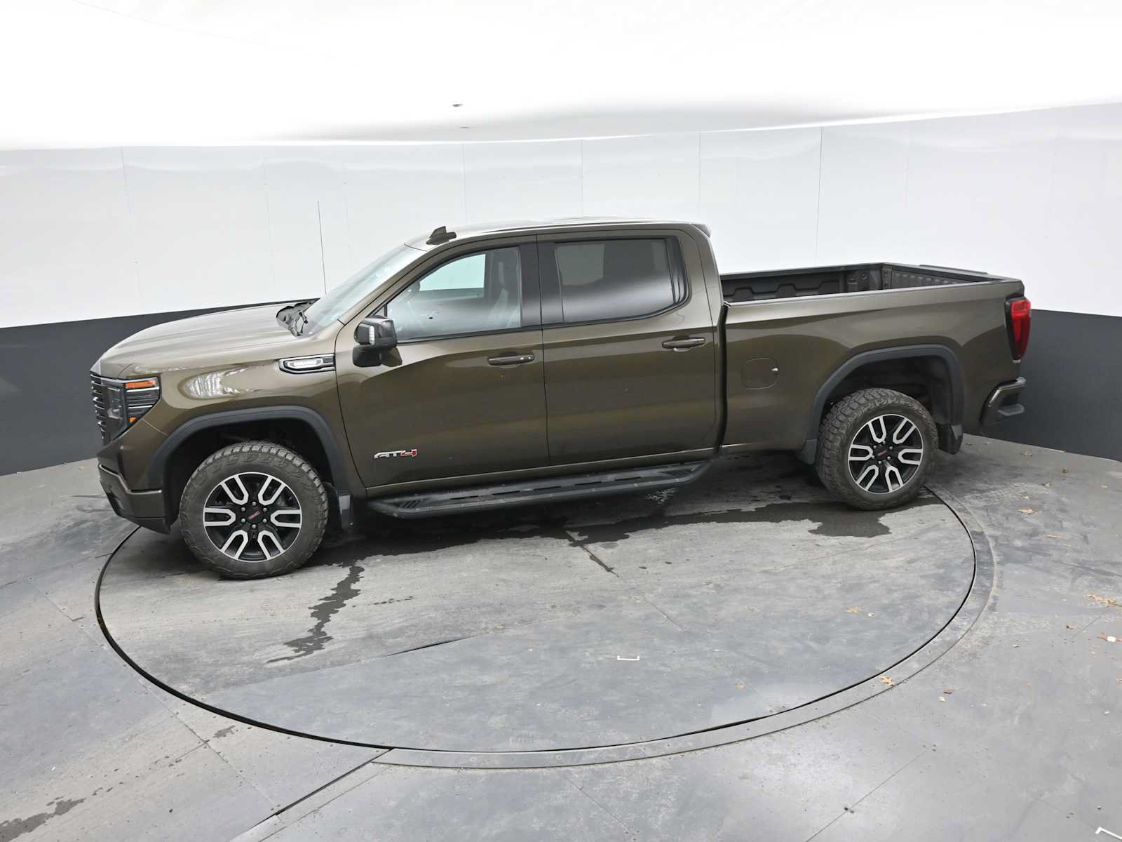 Used 2023 GMC Sierra 1500 AT4 w/ AT4 Premium Package AWD/4WD image 29