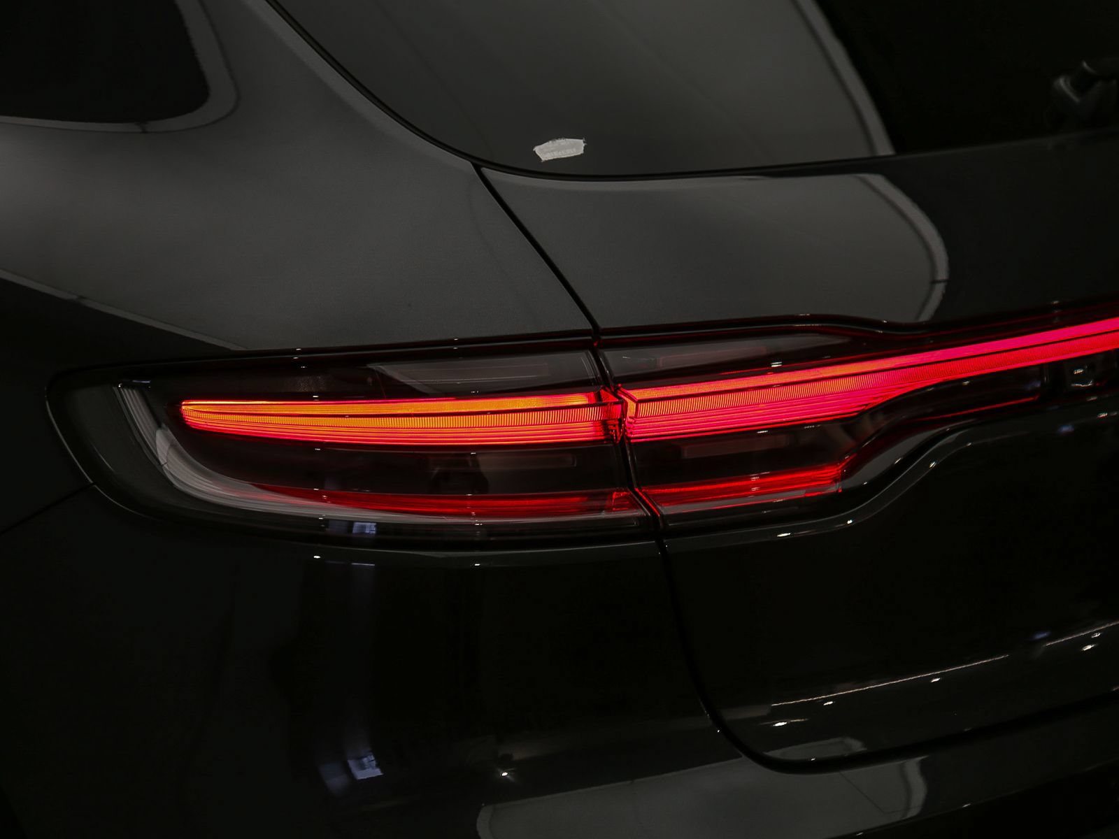 Certified 2025 Porsche Macan S AWD/4WD image 14