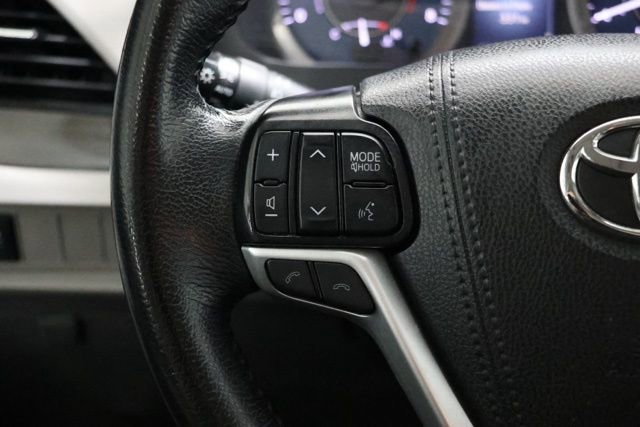 Used 2019 Toyota Sienna XLE FWD image 21
