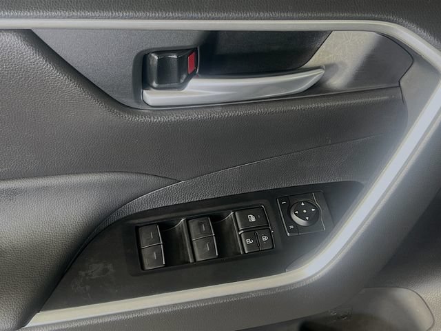 Used 2025 Toyota RAV4 XLE w/ Convenience Package FWD image 12