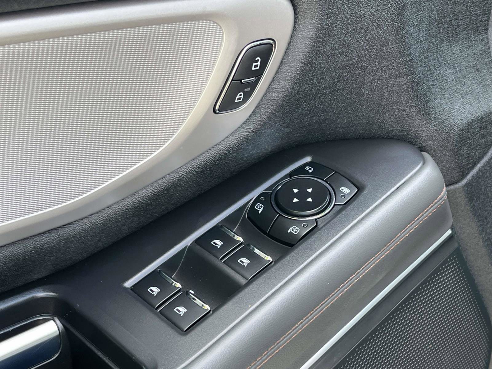 Used 2025 Ford Expedition Max Active RWD image 19